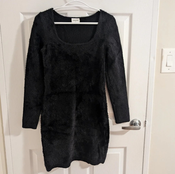 Aritzia Sunday Best Fuzzy Black Long Sleeve Mini Dress (Montgomery Dress) Size M - Picture 3 of 10